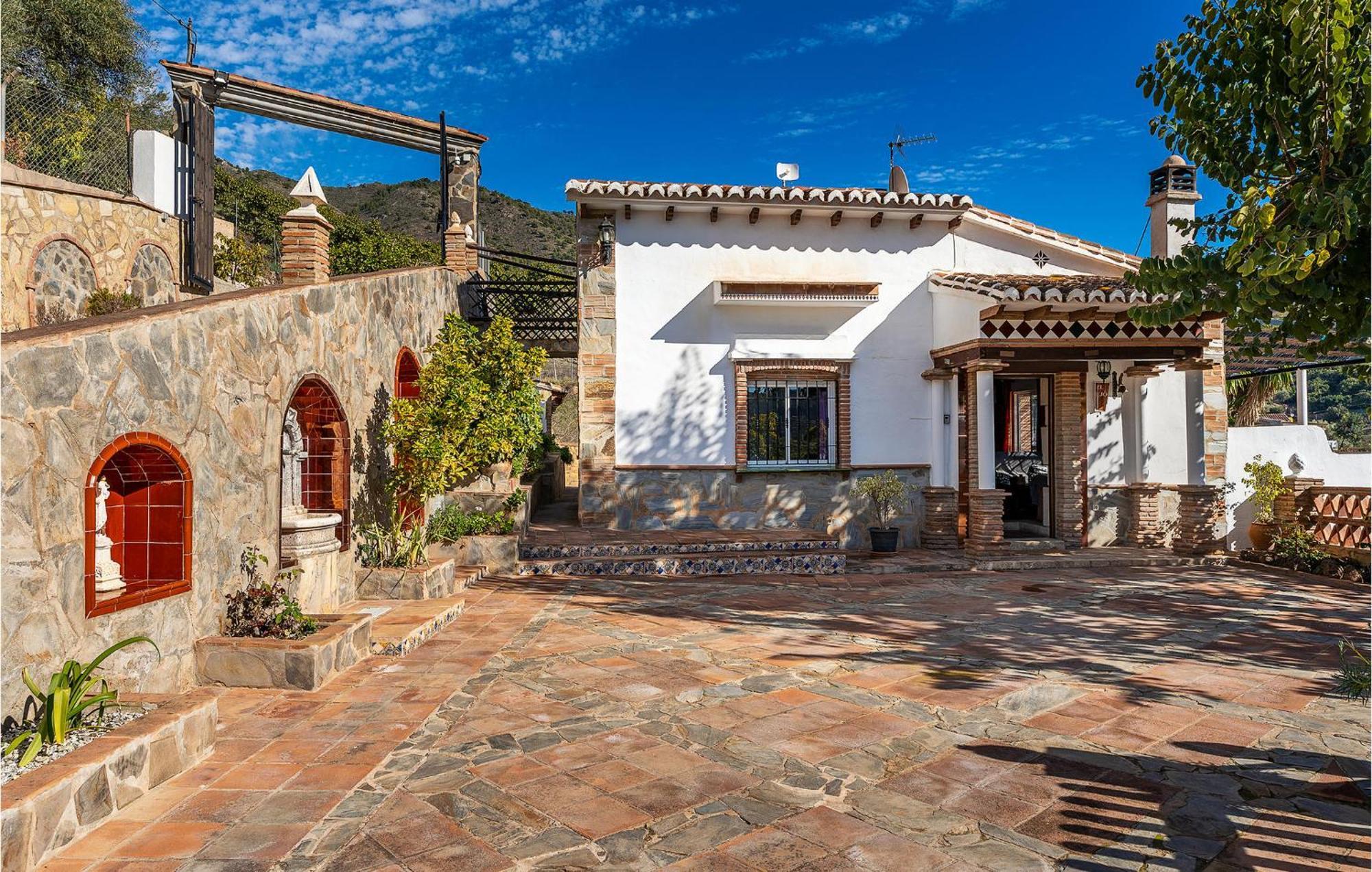 Amazing Home In Frigiliana With Kitchen Exterior foto